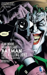 O premiado roteirista Alan Moore (Watchmen, V de Vingança) conta como um dia ruim na vida de um homem pode significar a linha que separa a sanidade da loucura. Principalmente quando se trata do Coringa, o maior e mais conhecido vilão do mundo dos quadrinhos. Os desenhos de Brian Bolland (Camelot 3000), um dos maiores ilustradores dos quadrinhos, elevaram a história praticamente à perfeição, retratando com maestria o mundo imaginado por Moore. Mas faltava um detalhe para completar a obra. Bolland não pôde colorir a edição original, e agora, vinte anos depois, isso foi corrigido e as cores foram completamente refeitas pelo artista, seguindo fielmente a sua imaginação. Edição obrigatória para os fãs do Coringa, do Batman e dos quadrinhos.